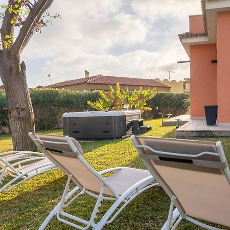 Villa Seaside - Beach Retreat With Jacuzzi سيراكوزا المظهر الخارجي الصورة