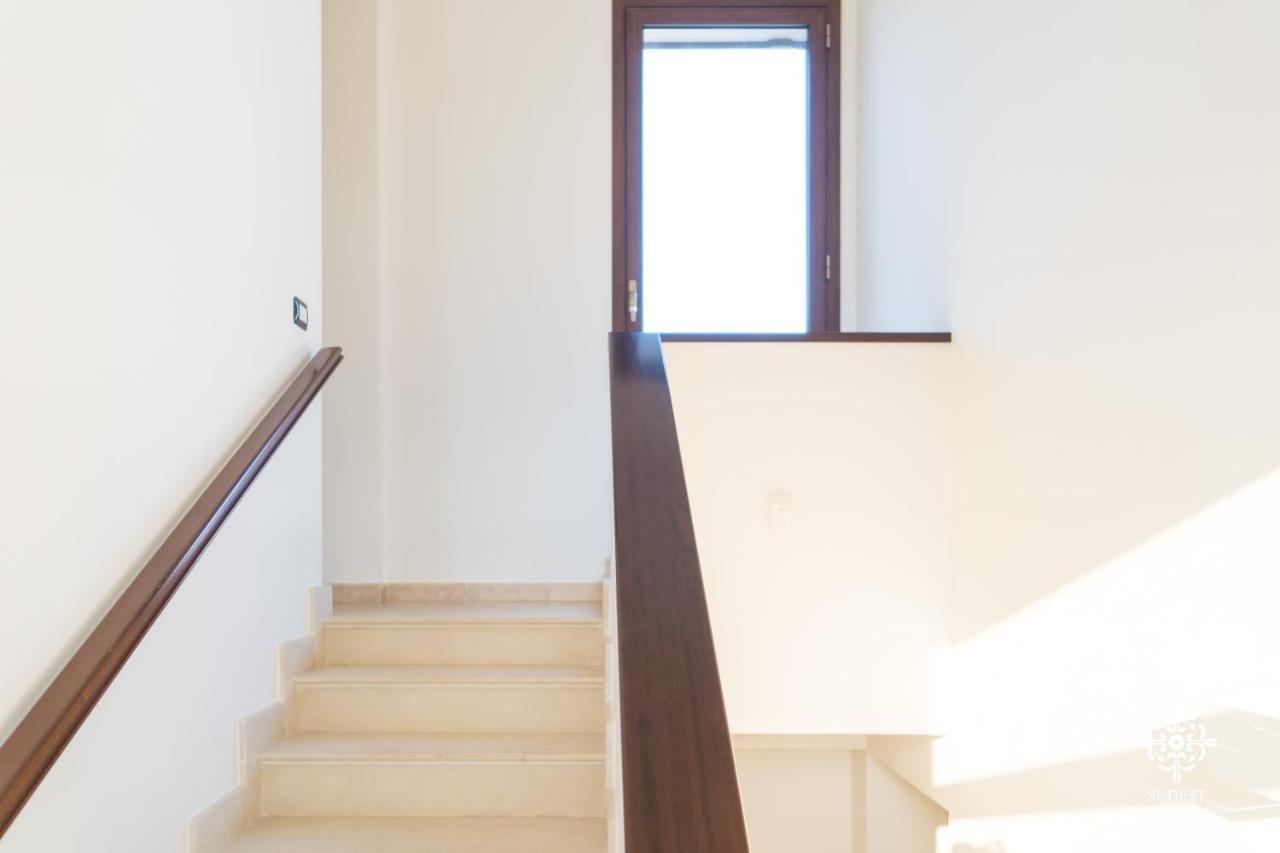Villa Seaside - Beach Retreat With Jacuzzi سيراكوزا المظهر الخارجي الصورة